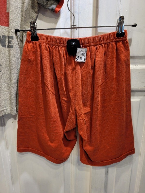 Producto - Pijama VNT gris y rojo Talle 14 años - PRECIO: 9X - 5