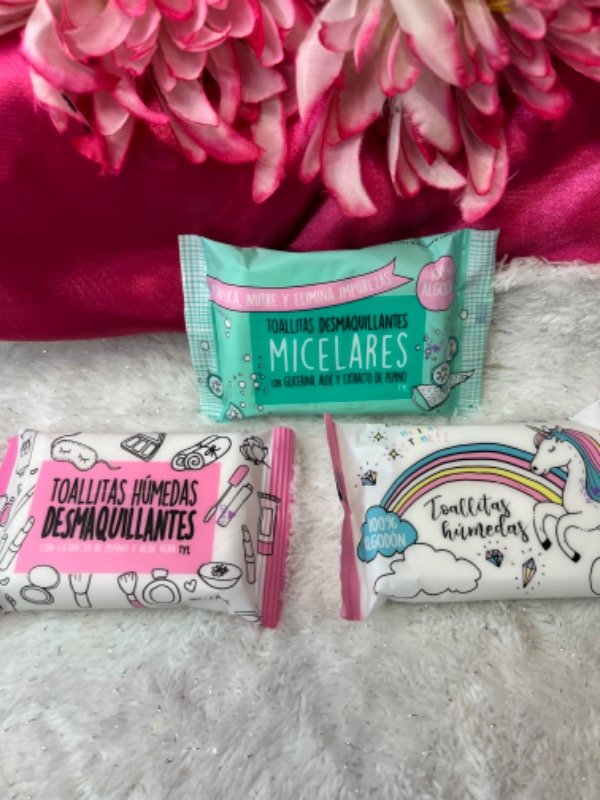 Producto - Toallita desmaquillantes diferentes