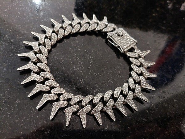 Producto - Pulcera Cubana Spiked Full Ice