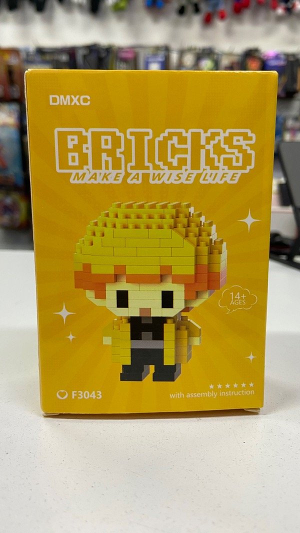 Producto - Rompecabezas Bricks Demon Slayer Zenitsu Agatsuma