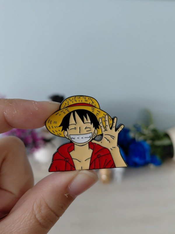 Producto - Pin metalizado - One piece #1189