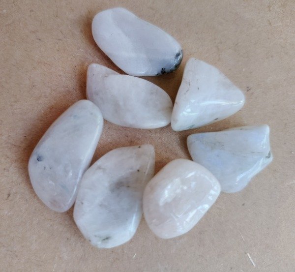 Producto - Piedra de la luna - Adularia (rolada)