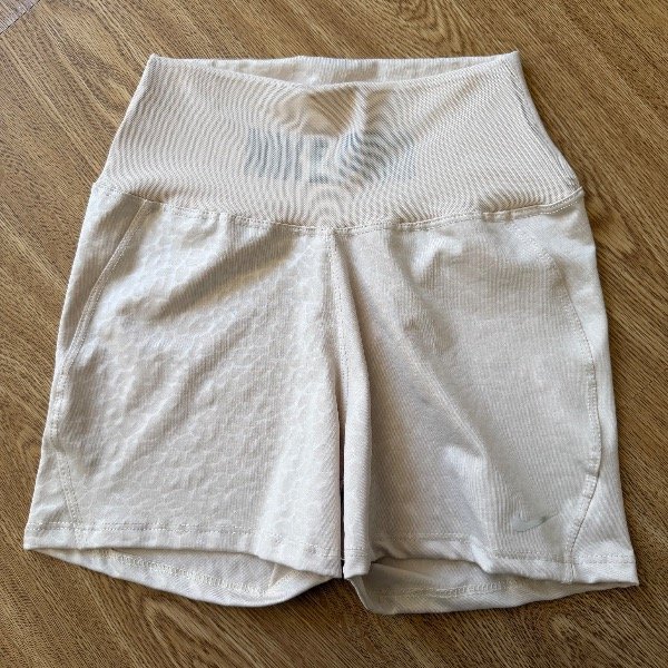 Producto - Short Nike Pro Beige T.1-2-4 - 2