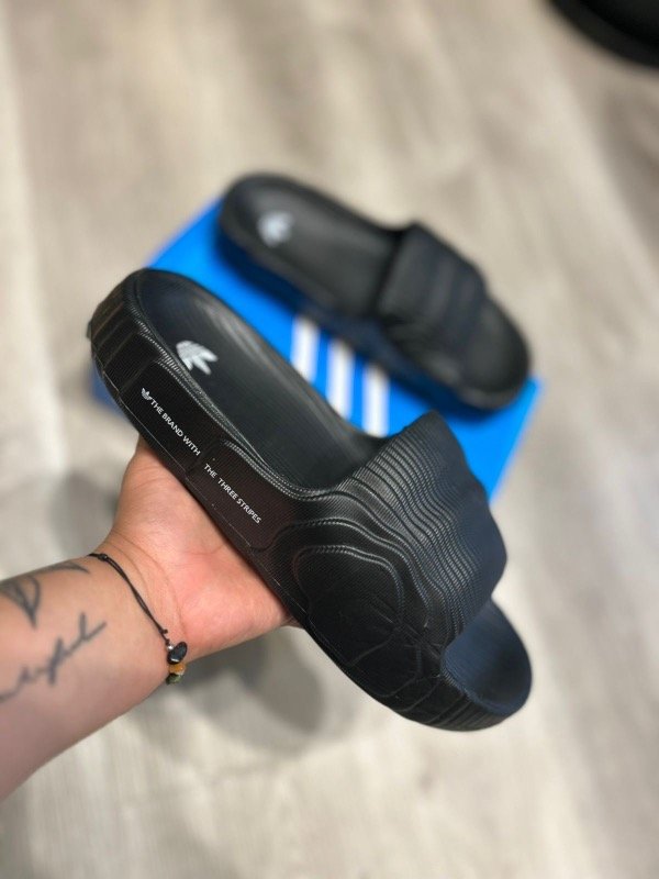Producto - chinelas adidas negras