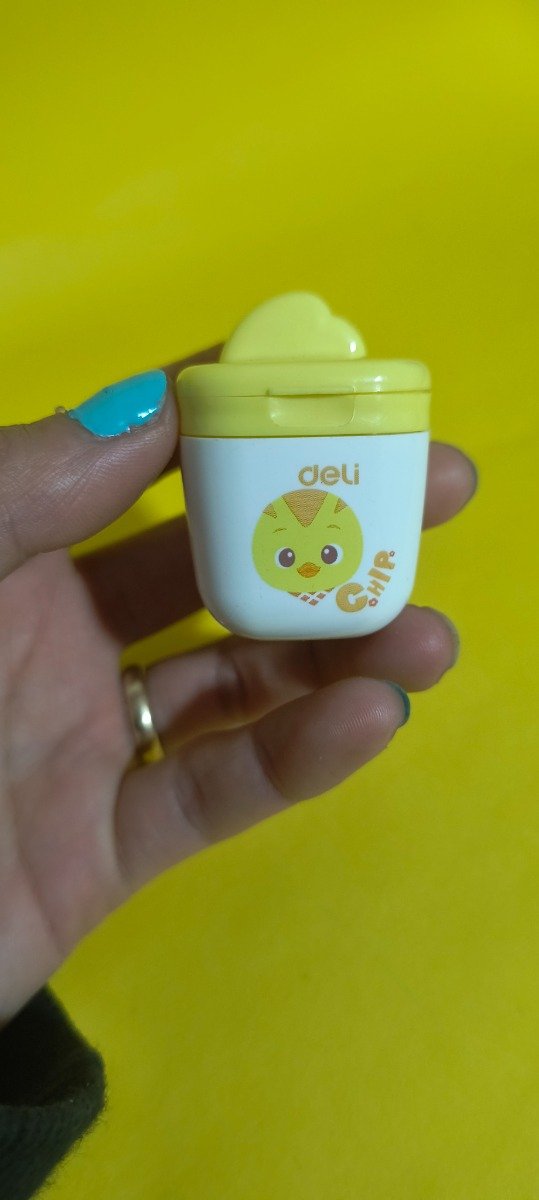 Producto - Sacapuntas con cesto pollito