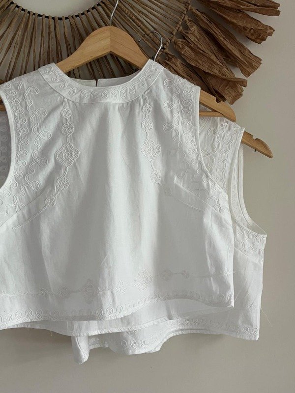 Producto - CAMISITA ALBA BORDADA