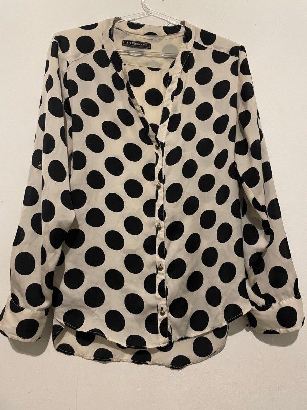 Producto - Camisa española M seda lunares