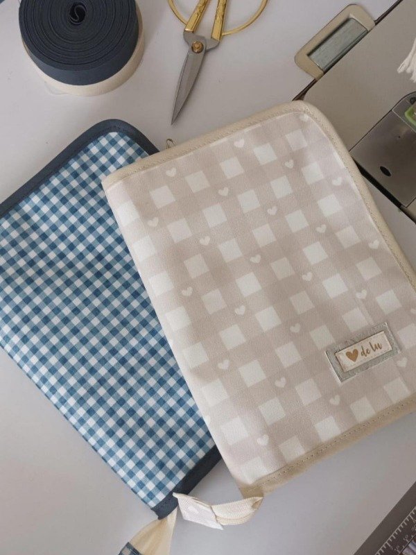 Producto - Organizador pediátrico corazoncitos beige