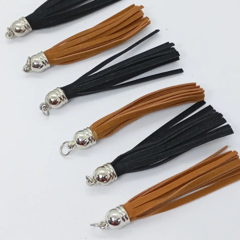 Producto - Flecos de Gamuza con Accesorio