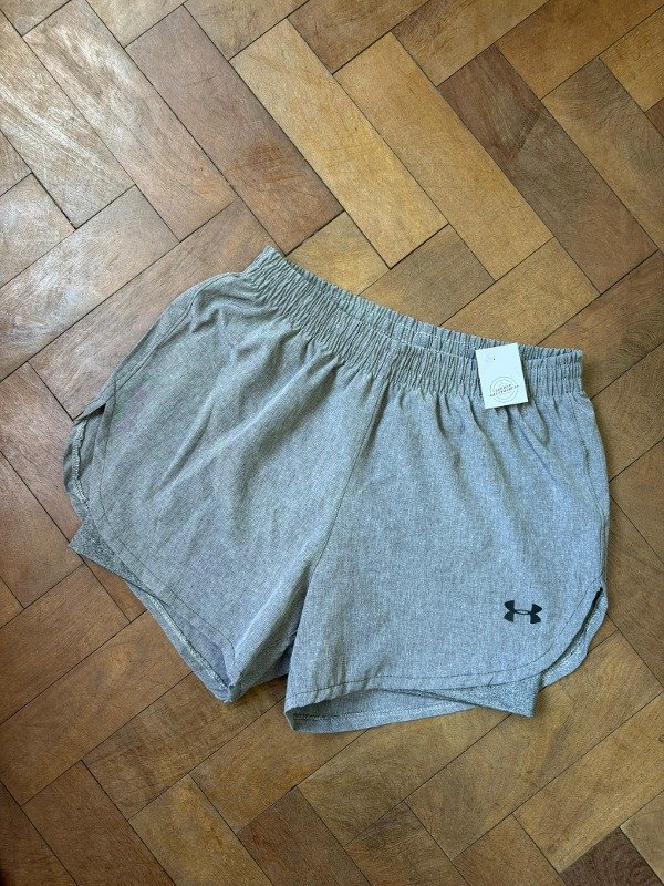 Producto - SHORT CON CALZA GRIS MELANGE Y GRIS