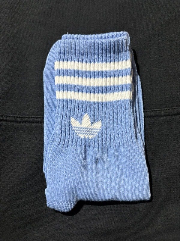 Producto - Adidas celeste