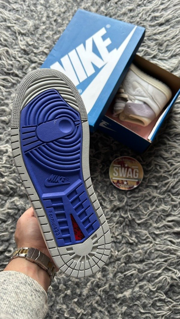 Producto - JORDAN RETRO 1 ZOOM COMFORT II BARELY GRAPE - 3