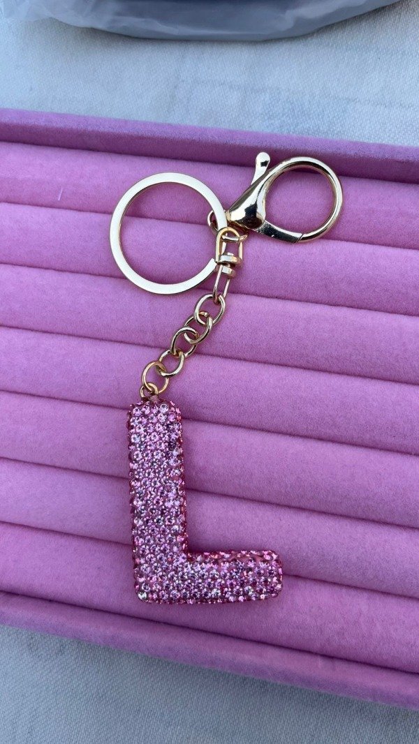 Producto - Llavero inicial L rosa