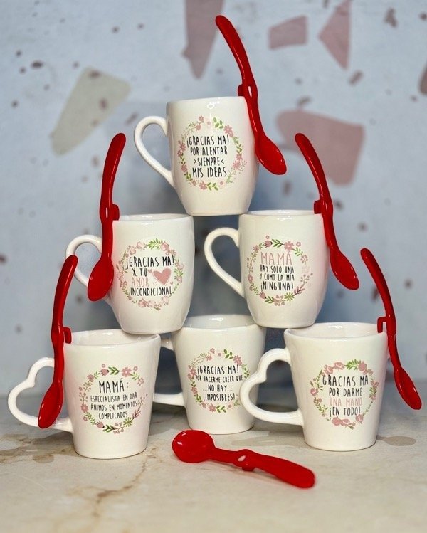Producto - Minikit N13 "Mama Floral" - 3 Bombé Blancas + 3 Cónica c/asa Corazón + 6 Cuch.