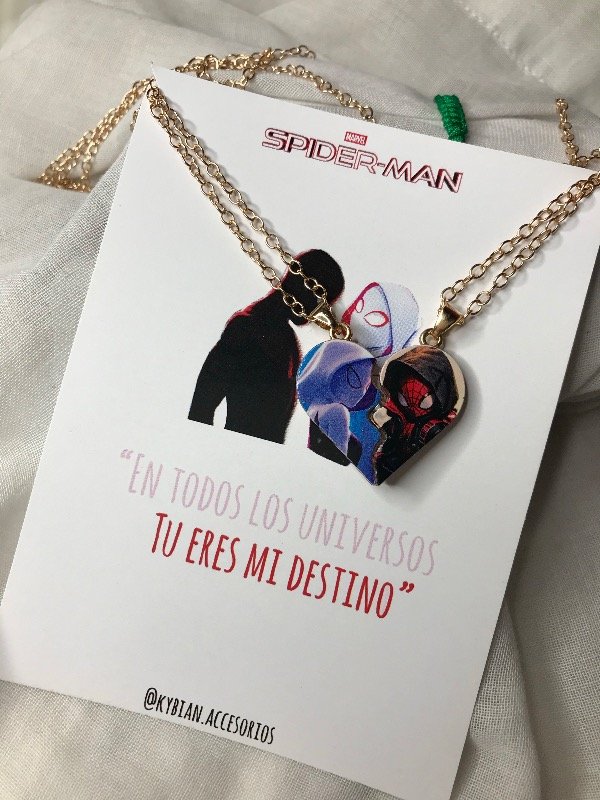 Producto - Collares Spider-man y Gwen Imán