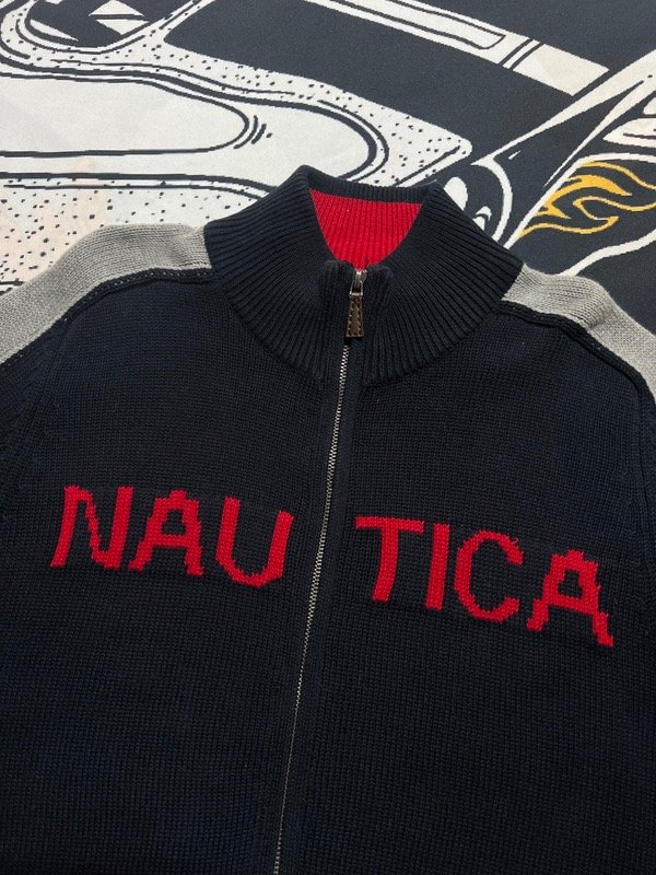 Producto - Campera Náutica Spell out. Talle L