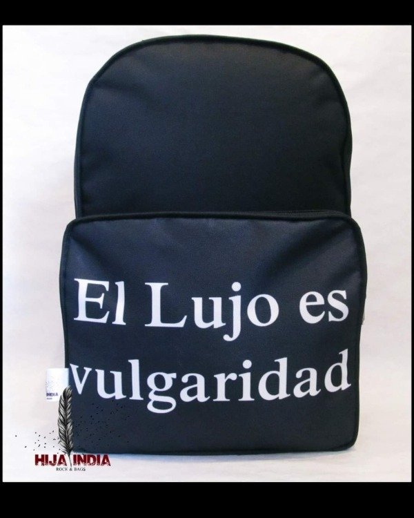 Producto - Mochila "El Lujo es Vulgaridad"