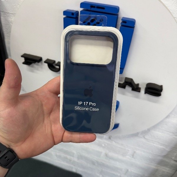 Producto - Silicone Case Azul Oscuro - iPhone 17 Pro