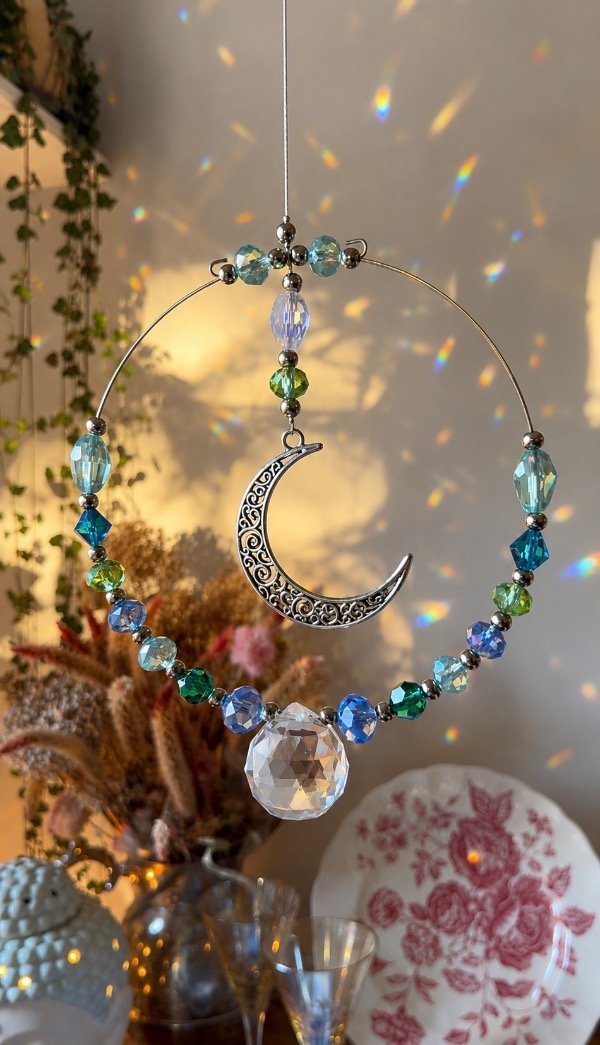 Producto - Nueva luna de puro cristal verde, celeste
