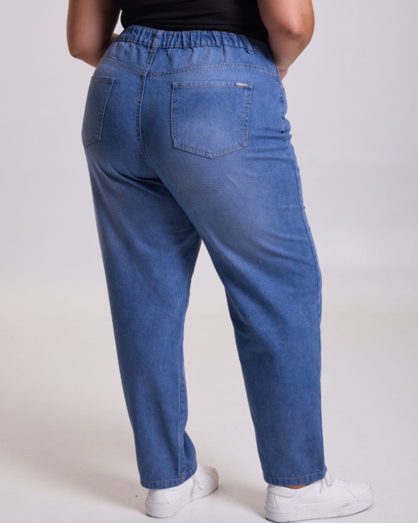 Producto - JEAN CURVY MOM CON ELÁSTICO EN CINTURA