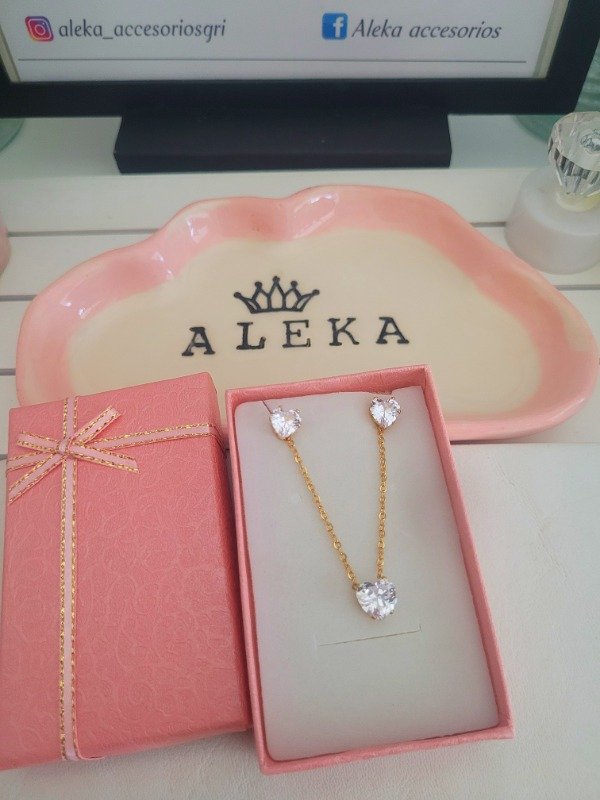 Producto - Conjunto corazón cubic de acero dorado - 1