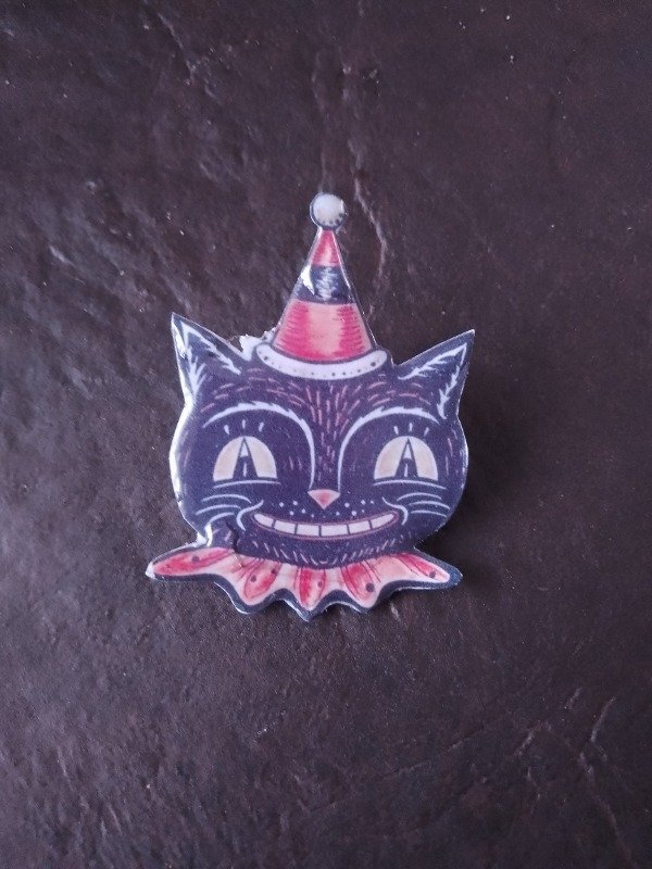 Producto - Pin Gato Negro Vintage