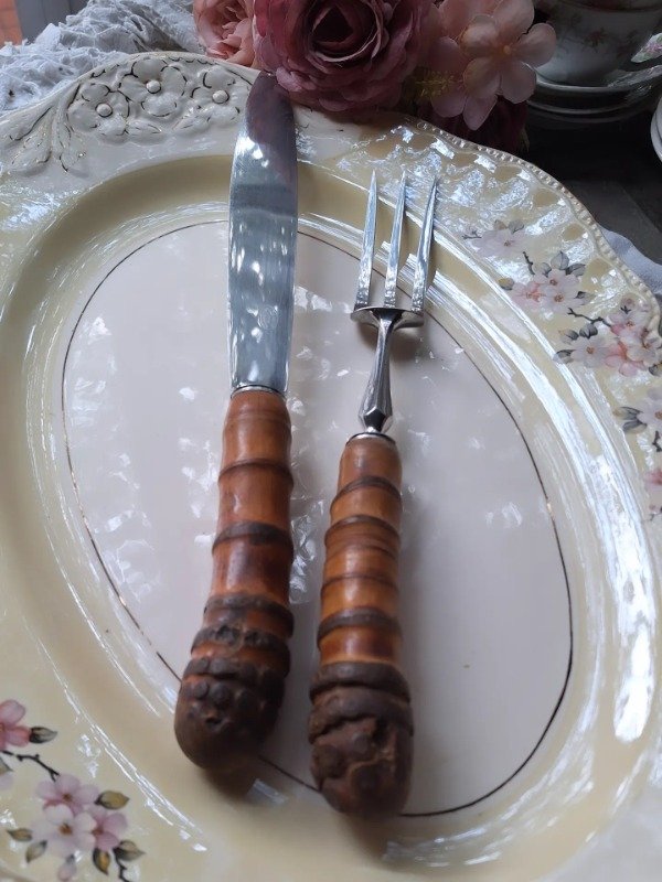 Producto - Tenedor y trinchante francés