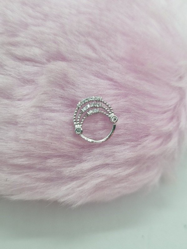 Producto - Aros cuff acero quirurgico triple línea strass