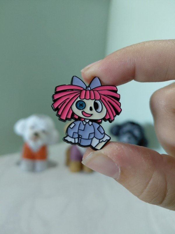 Producto - Pin metalizado - Digital Circus #3315
