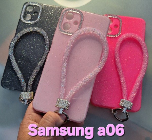 Producto - Fundas brillo epoxy con correa strass. Samsung a06