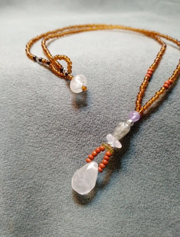 Producto - Amuleto Gota de cuarzo