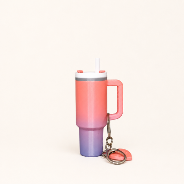 Producto - Llavero Mini Vaso Estilo Stanley con Portalabial Multicolor - 0