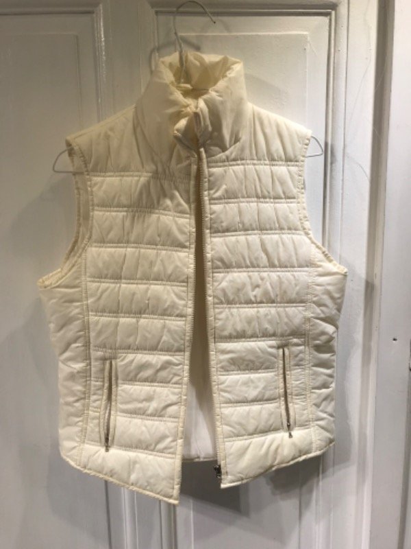 Producto - Chaleco ZARA blanco puffer- Talle M- PRECIO: 70x