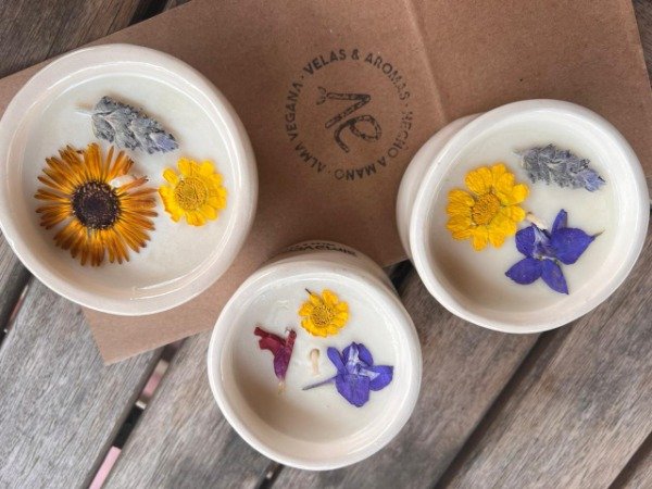 Producto - Vela de soja en cuenco de cerámica botánico