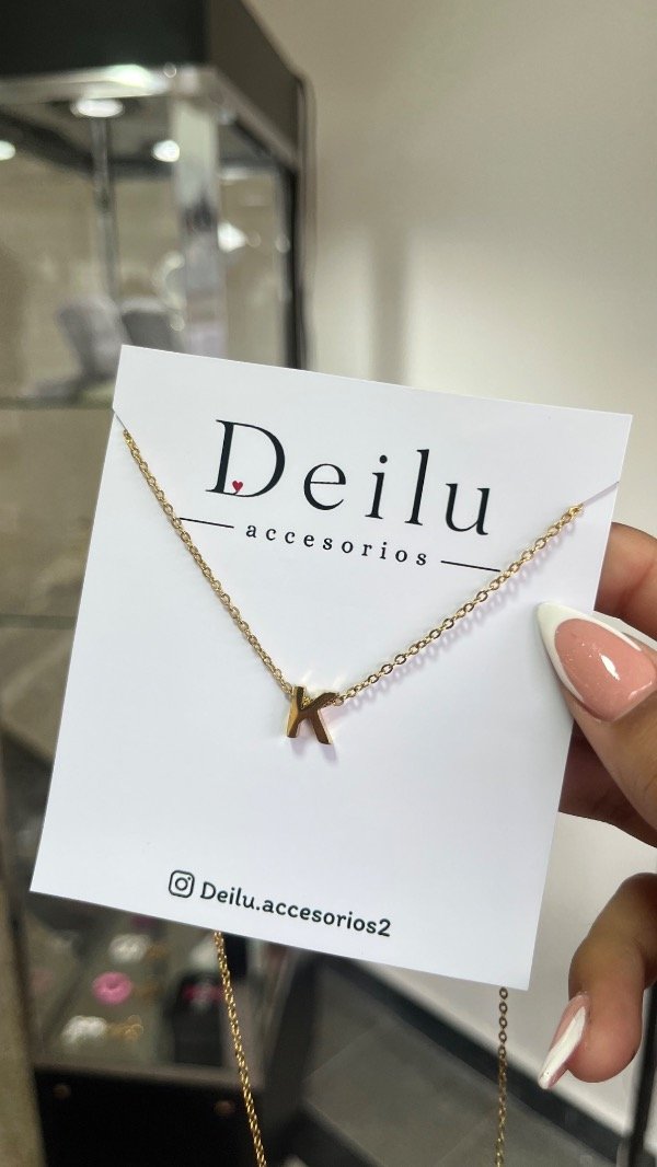 Producto - Collar inicial K dorado - 2