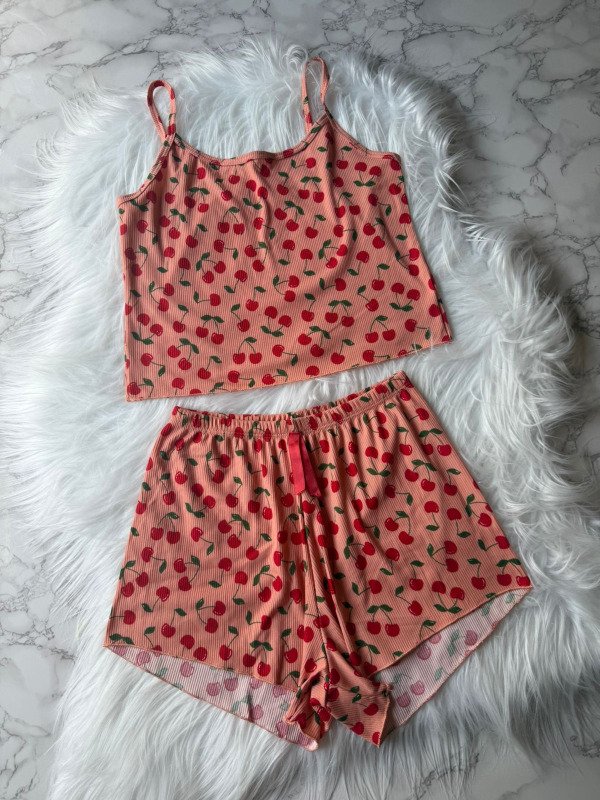 Producto - Pijama de morley PREMIUM short + top - Cerezas Salmon Nuevo