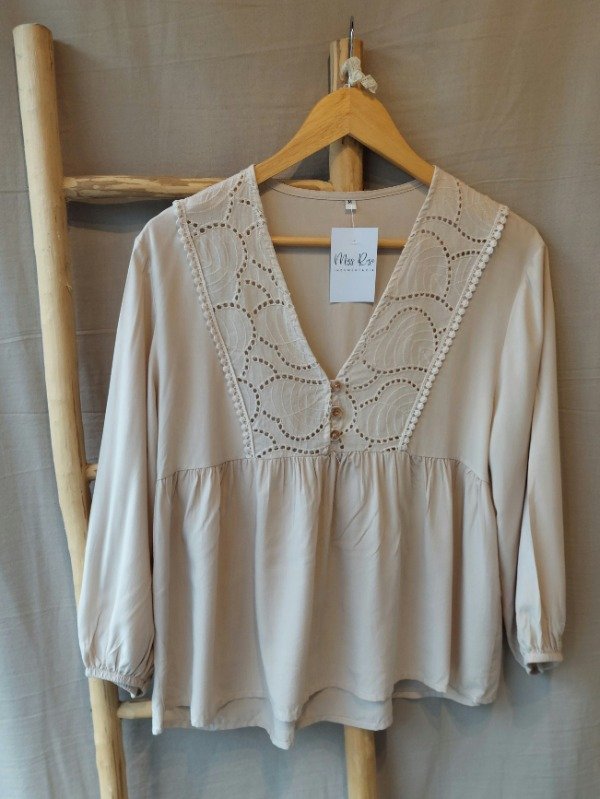 Producto - Blusa con botoncitos - AW286