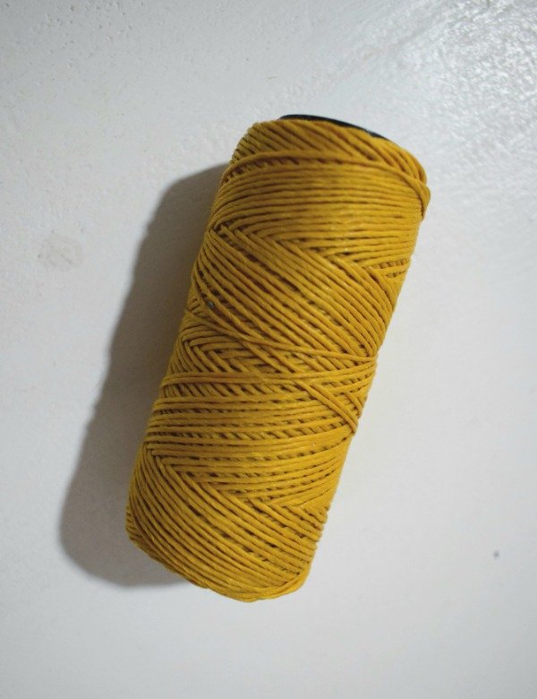 Producto - Hilo encerado mostaza