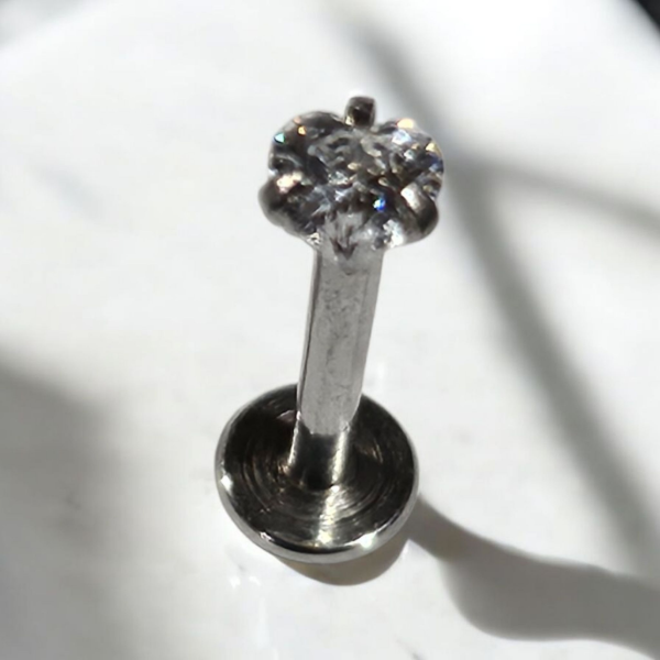 Producto - Labret rosca interna corazon 8mm