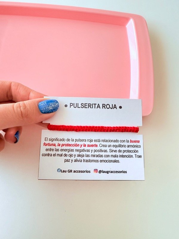 Producto - Pulsera protectora roja simple tejida