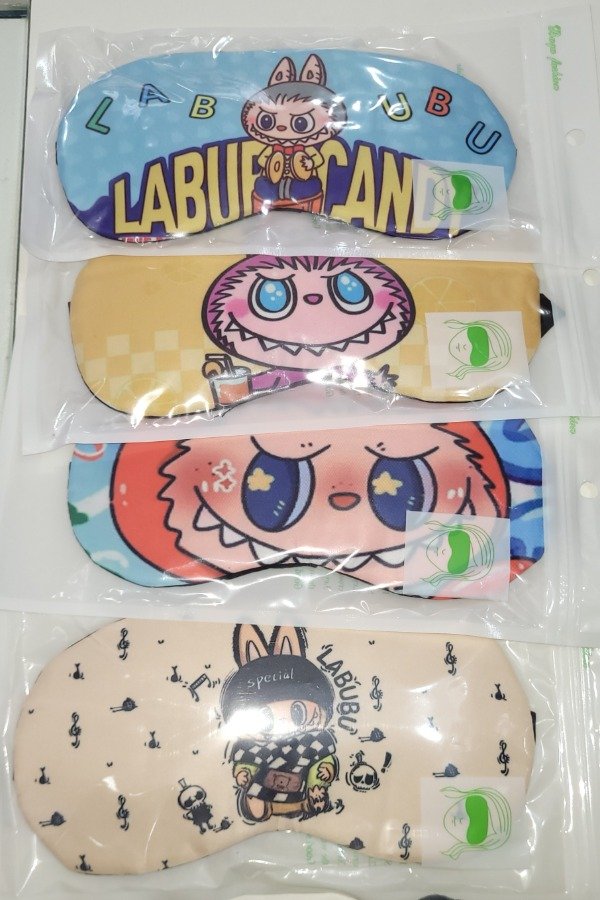 Producto - Antifaz con gel labubu/ capibara