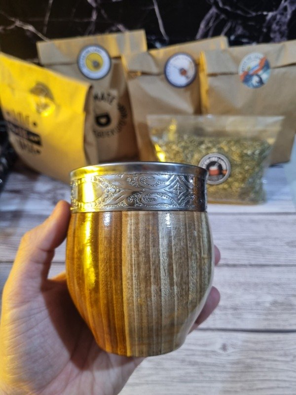 Producto - Mate Imperial de Algarrobo Laqueado con Virola de Alpaca - 4