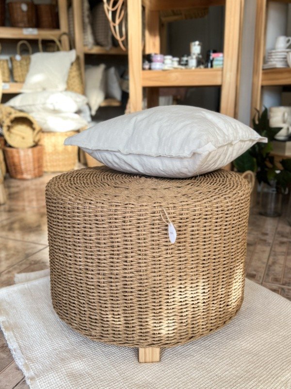 Producto - PUFF HILO KRAFT CON PATAS
