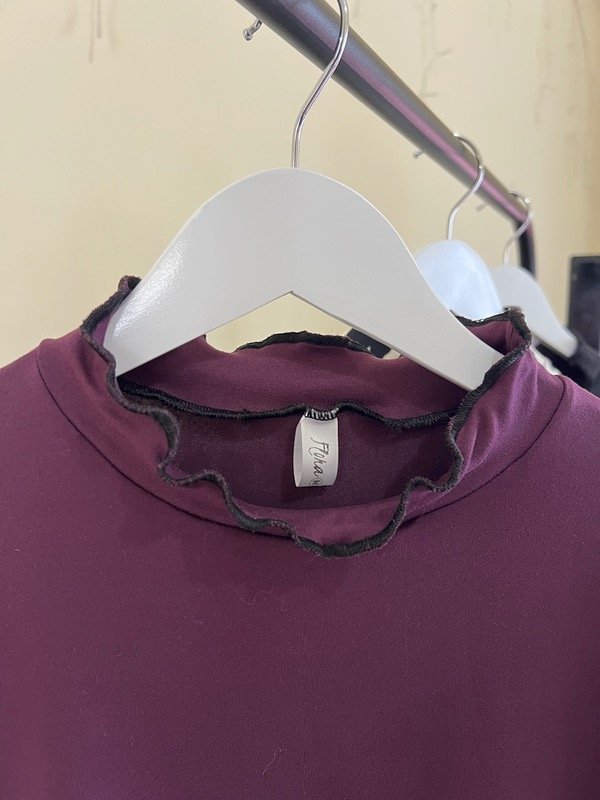 Producto - Polera MESH uva - 1