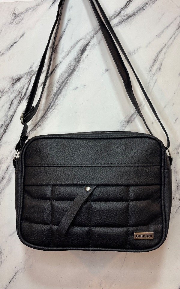 Producto - Bandolera fashion cuadrada doble bolsillo negra