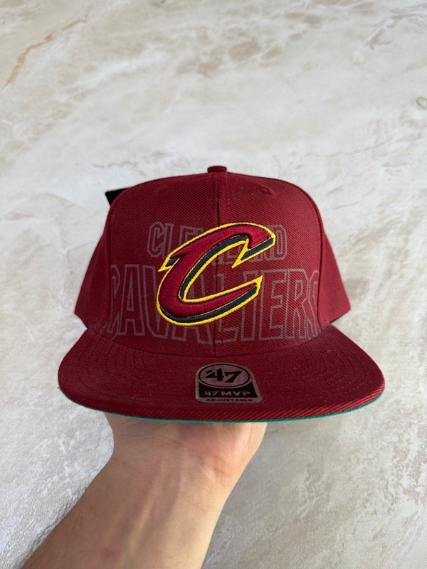 Producto - Gorra Cerrada Cleveland