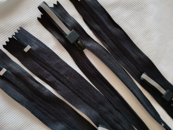 Producto - Cierre 18 cm invertido reflex