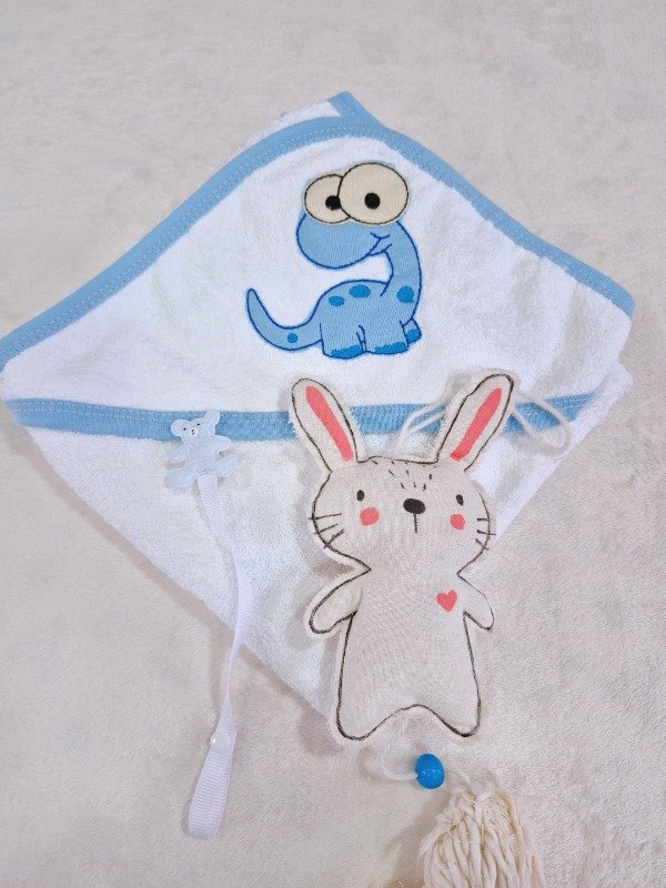 Producto - Toallon bordado Dinos celeste