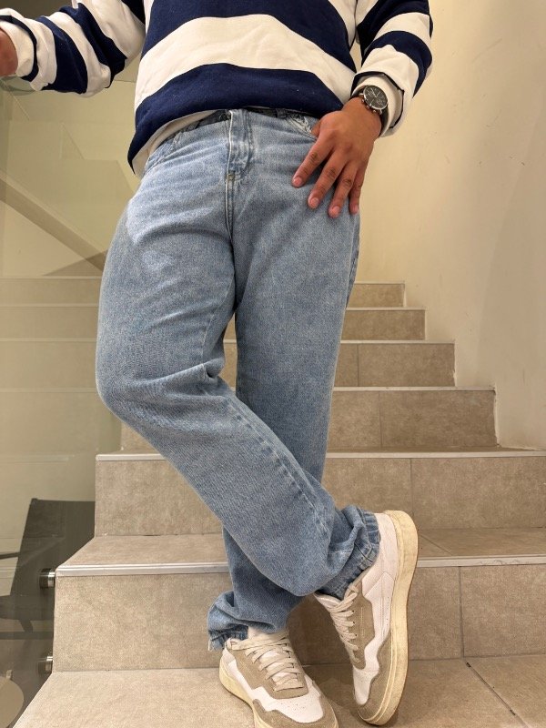 Producto - MOM RECTO BRUNO