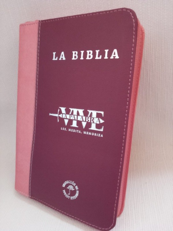 Producto - Biblia Lenguaje Actual letra grande con cierre Rosa canto plateado